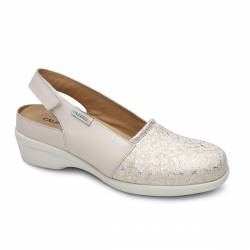 Sandalia elástica Calzamedi 0767 Beige con puntera cubierta