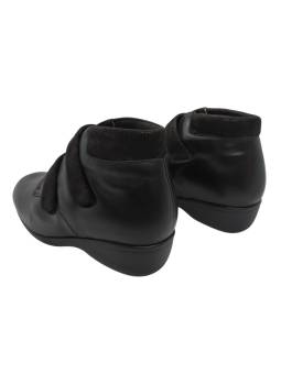 Par Clement Salus Nervión visión postero-lateral mostrando la horma extra ancha