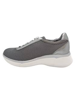 Clement Salus Indonesia. Sneaker bonito y confortable.